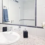 Апартаменты Rocha Varandas Sunny *