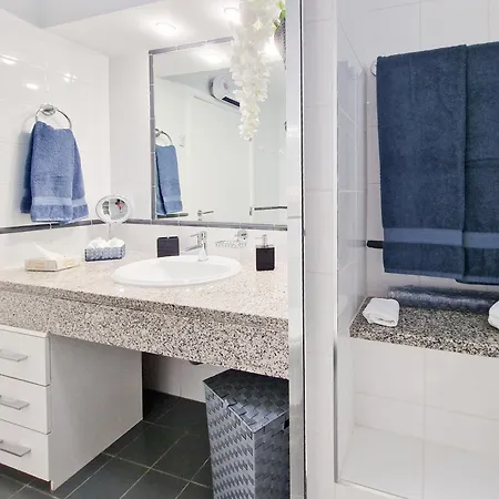 Rocha Varandas Sunny * بورتيماو